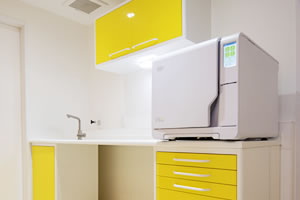 【地下鉄東山線伏見駅から徒歩1分】【歯内療法の専門医】患者様にとって最善の歯内療法をご提供します