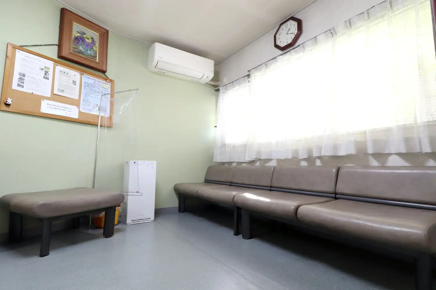 ①診療室 ②受付 ③待合室