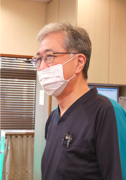 院長の西村　礼二
