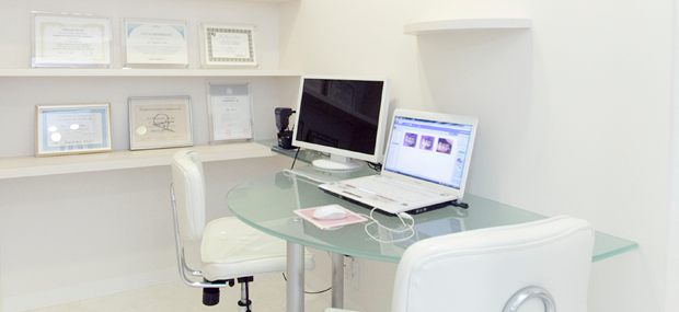 ①待合室②診療室③カウンセリングスペース