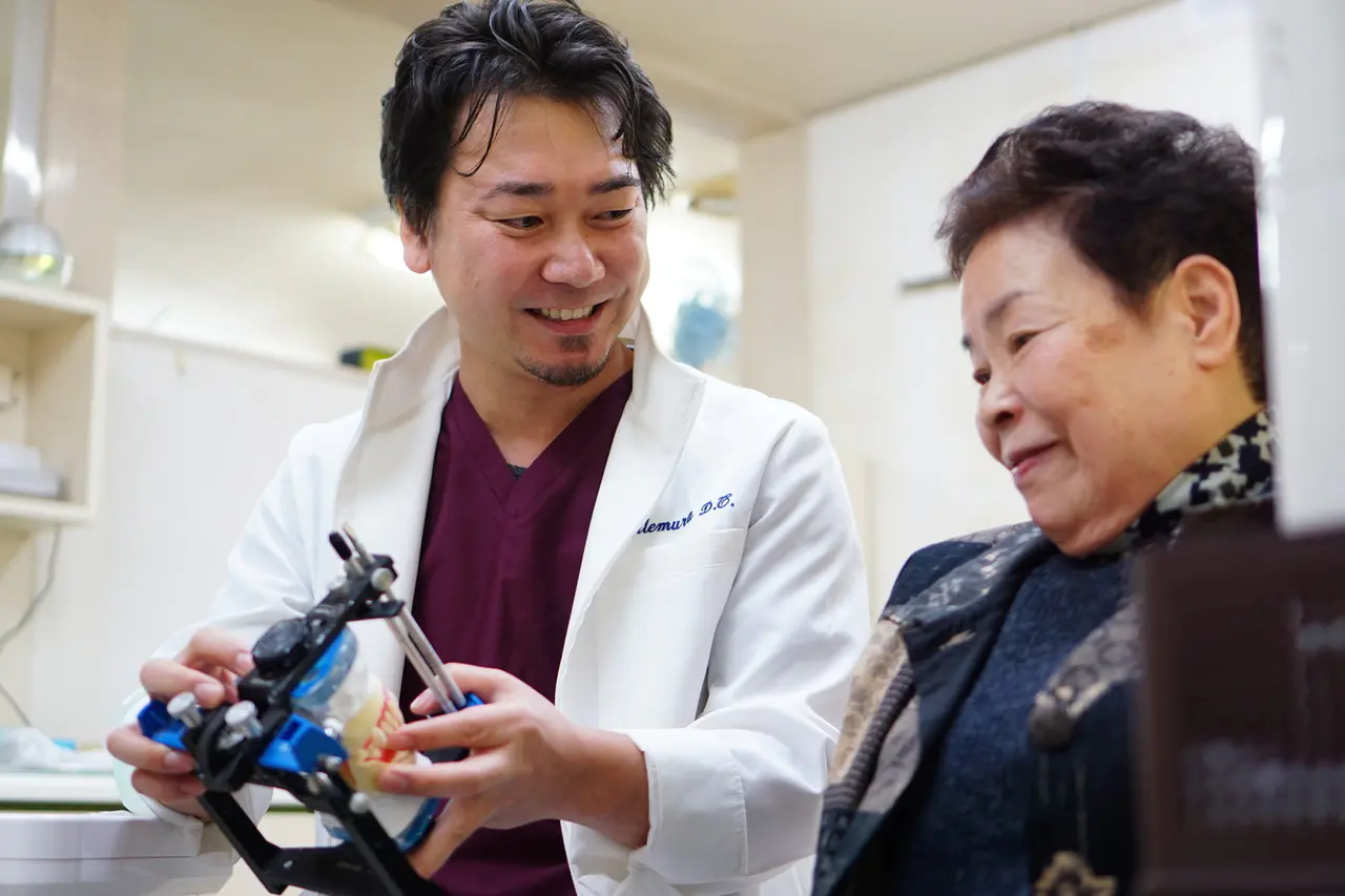 専門資格と豊富な経験で快適な入れ歯治療を実現