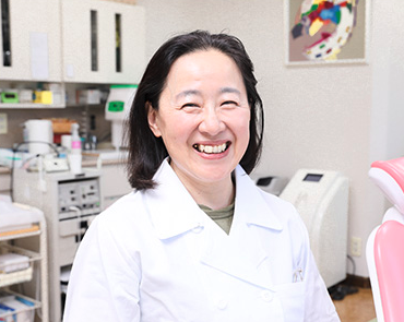 ▽略歴
昭和56年3月 日本大学歯学部卒業
茨城県 さくま歯科医院 勤務
東京都練馬区 泊歯科医院 開業
平成8年1月 ふじ子歯科クリニック 開業