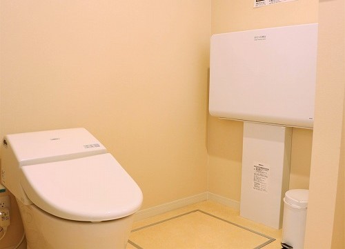 トイレにベビーシートを設置しております