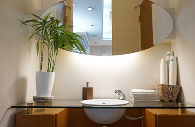 【銀座一丁目駅から徒歩2分】【完全個室診療・歯科用CT完備】できるだけ抜かない治療で健康な歯を守る銀座さくら通り歯科