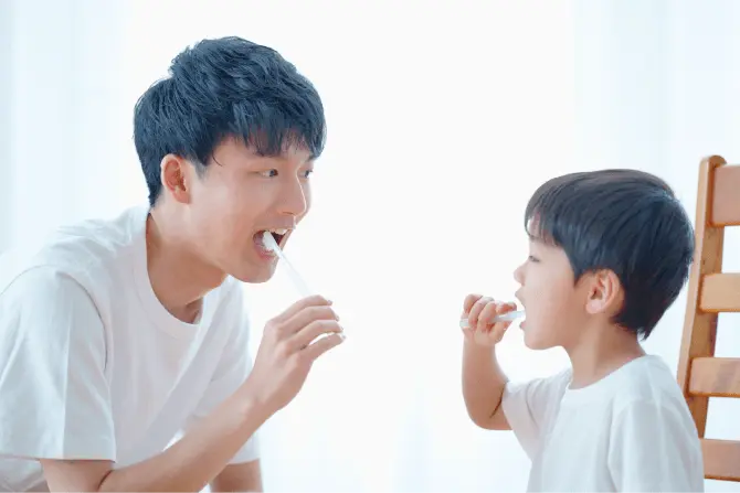 はごろもファミリー歯科の小児歯科では、0歳からの受診に対応しています。