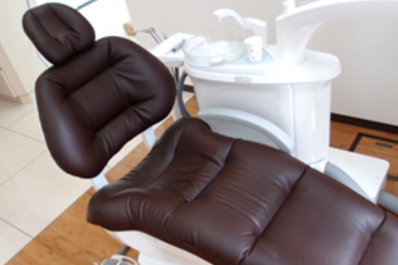 【JR山手線 秋葉原駅 昭和通り口から徒歩10分】【２０時まで診療】患者様とのコミュニケーションを第一に考えるあきやま歯科医院