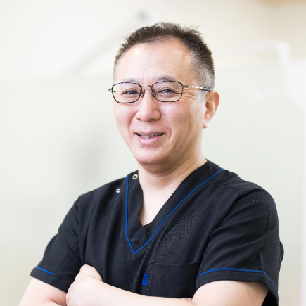 院長の佐藤　剛