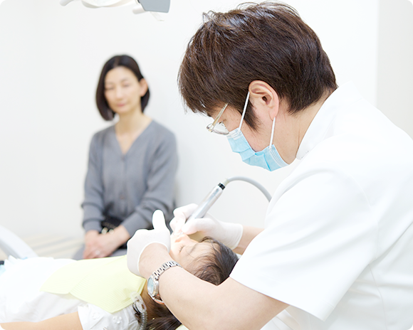 【九品仏駅から徒歩2分】20年の実績で子どもの矯正治療を支えるとし歯科クリニック
