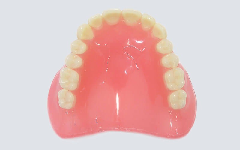 保険診療の入れ歯から自費診療のミラクルデンチャー、ミラクルフィットまで幅広く対応しています。