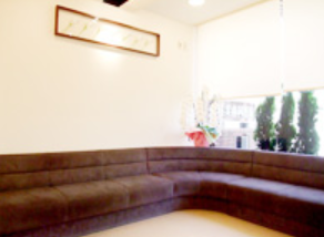 【竹ノ塚駅東口より徒歩6分】日本顎咬合学会咬み合わせ認定医である女医が矯正治療に力を入れている稲葉歯科医院