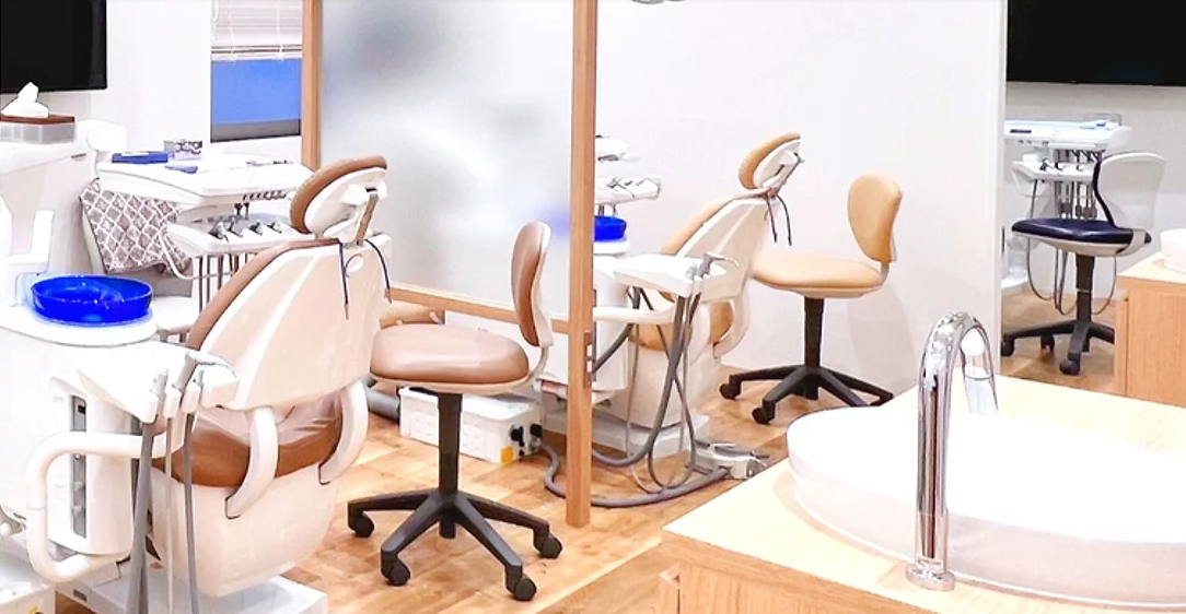 【駐車場完備】【西八王子駅 徒歩3分】幅広い診療で通いやすい「さかやなぎ歯科医院」