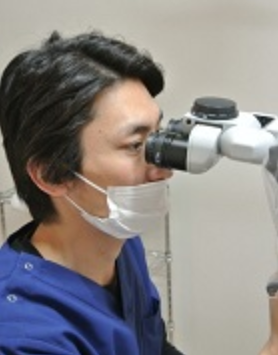 院長の佐々木　岳文