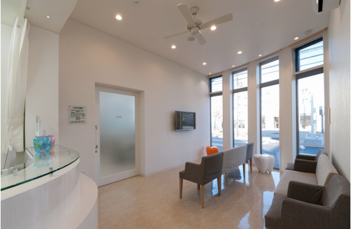 【土曜日診療あり】お口の健康を通じて、全身の健康を守るをコンセプトに地域に根差したお口の健康サポーター「とみやま歯科」