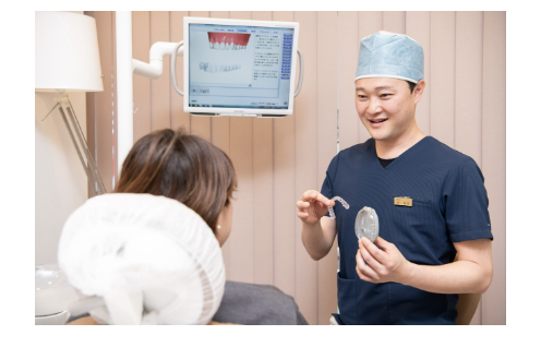 歯や顎の状態を詳しく確認したうえで、適切な診断と治療を行っています