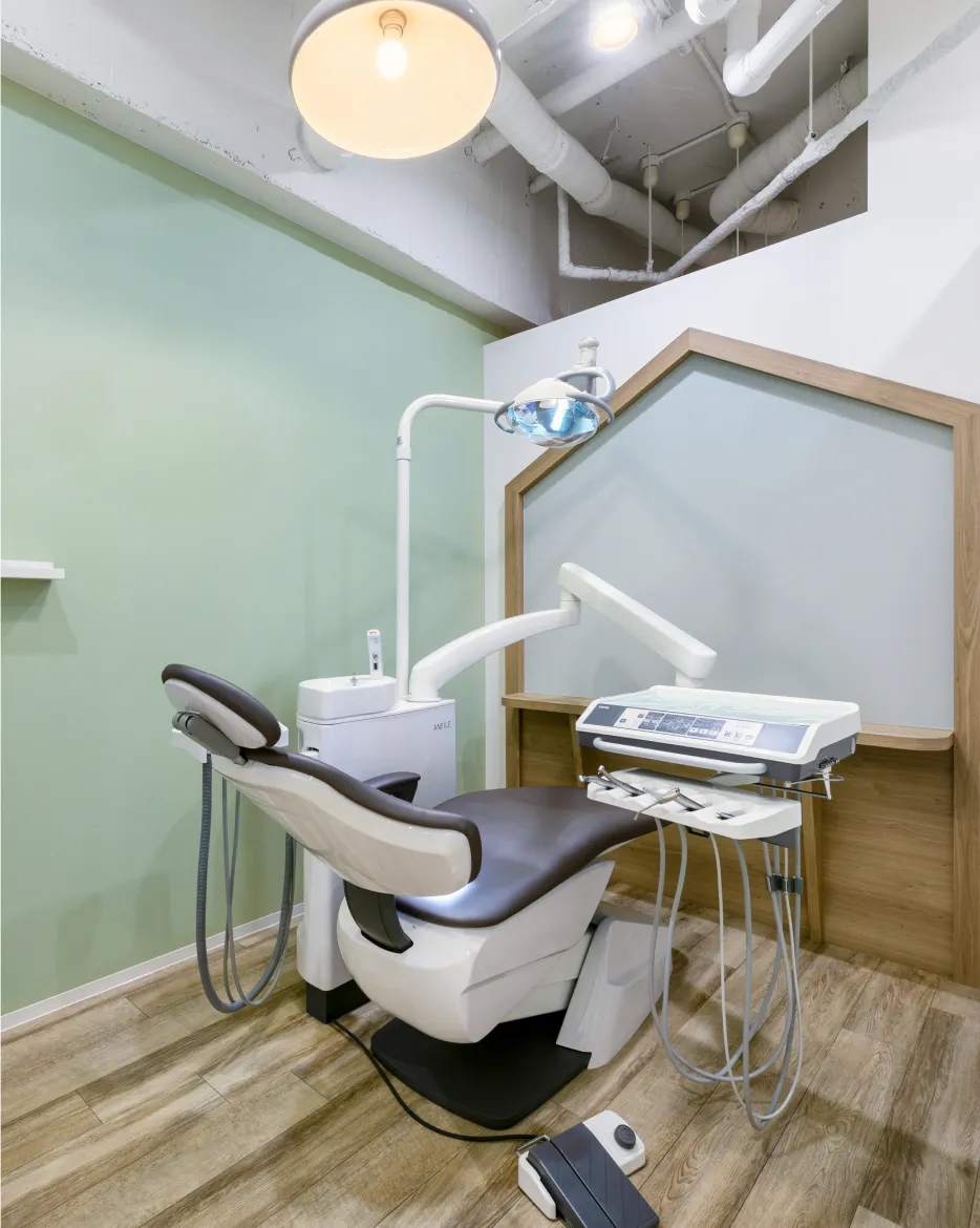 【地下鉄空港線 天神駅より徒歩1分】メタルフリー治療により体に優しい素材で歯を白くする西鉄グランドホテル前オレンジ歯科