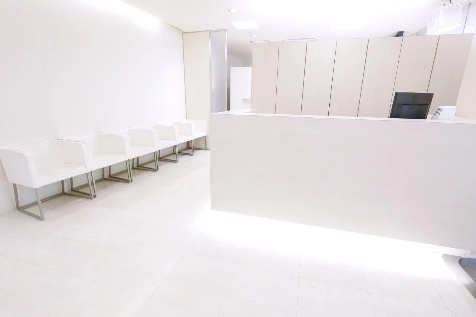 【伊予三島駅徒歩５分・WEB予約可】幅広い診療と丁寧な説明で安心を支える坂田歯科医院