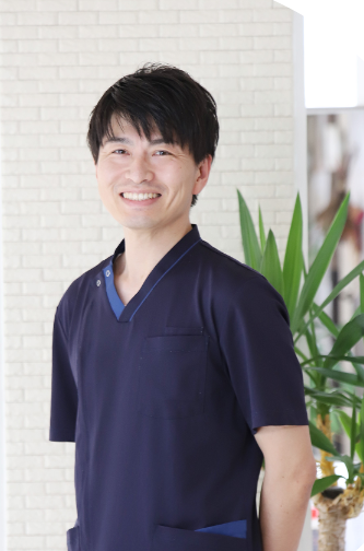 院長の岡田 淳