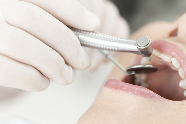 つばさ歯科医院