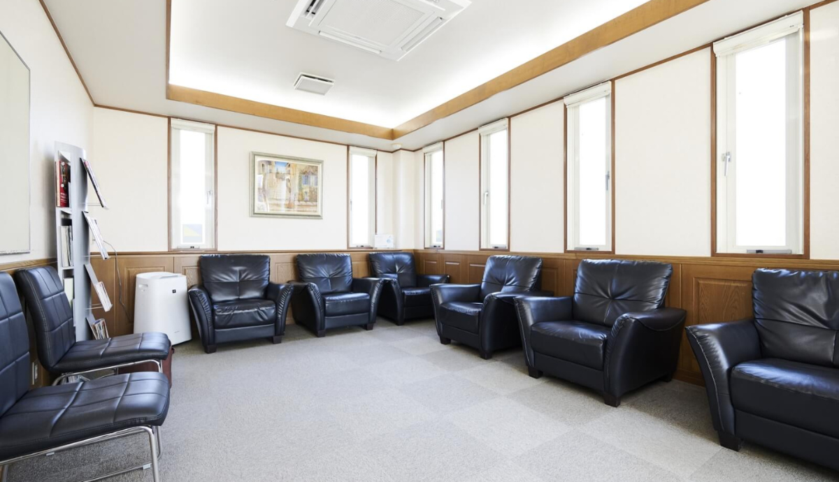 ①藤本歯科医院②待合室③診察室