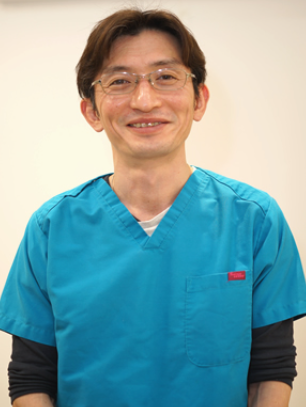 院長の飯野 真樹