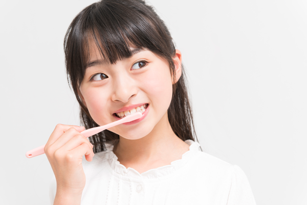 キッズスペース完備で怖くない環境を提供し、予防中心の小児歯科を実践