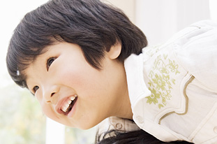 矯正中でも人目が気になりません