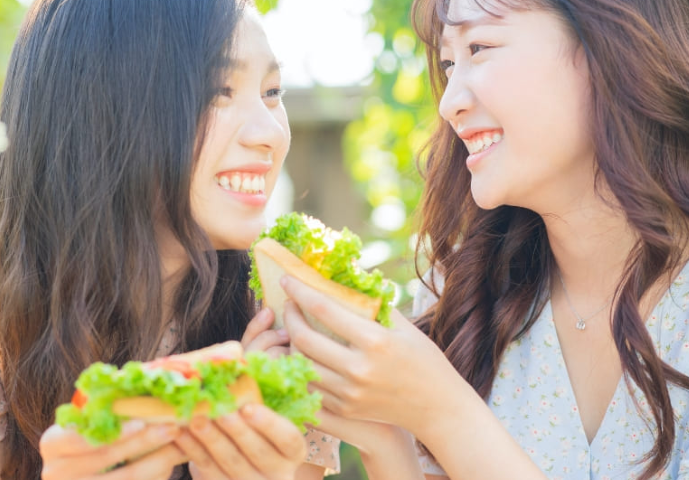 自然な白さと透明感のある歯を実現