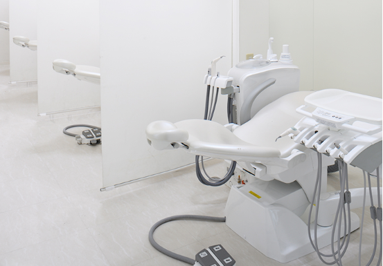 白い詰め物や被せ物にできます