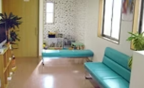 ①待合室　②診療室　③完全個室診療室