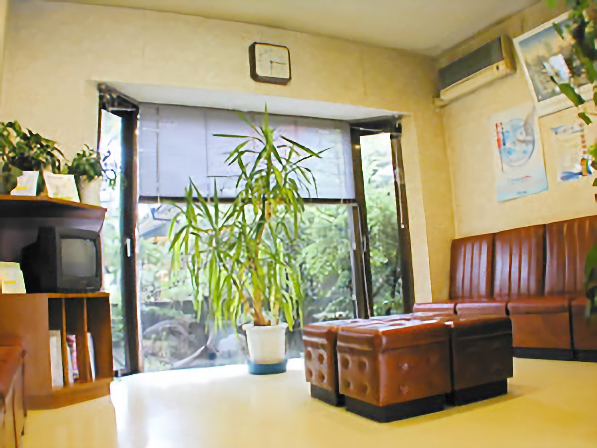 ①診療室②受付③待合室