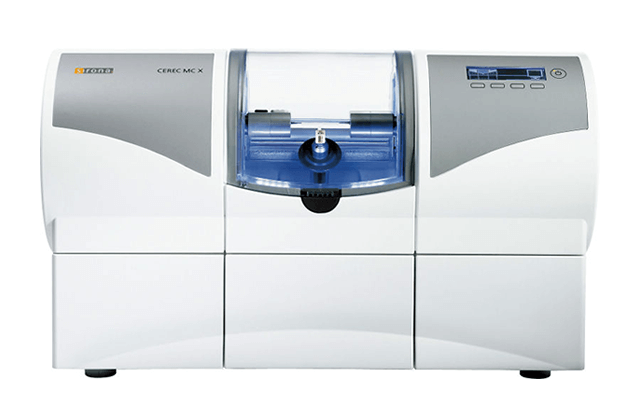 信頼性の高いセレックシステムを導入しています