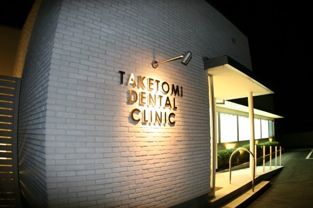 ①外観②待合室③おむつ交換台