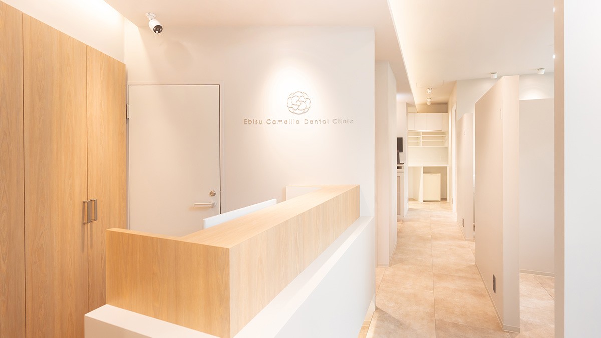 ①受付　②待合スペース　③診療室