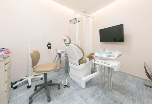 【高岳駅から徒歩7分】【日本歯周病学会認定医在籍】健康・健口をサポートする泉おとなこども歯科