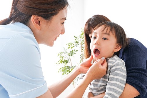 お子様の成長に合わせた段階的な診療を行っています