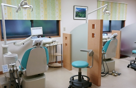 見た目も整えたい方の治療です