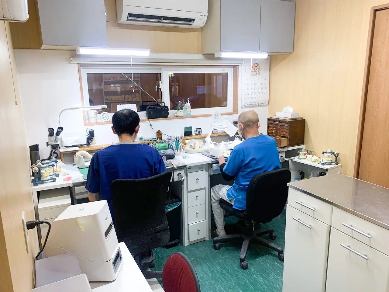 歯科技工士が常駐