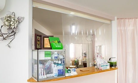 失った歯の機能回復と長期的な口腔環境の安定を目指し、十分な説明と相談を通じて治療を進めています。