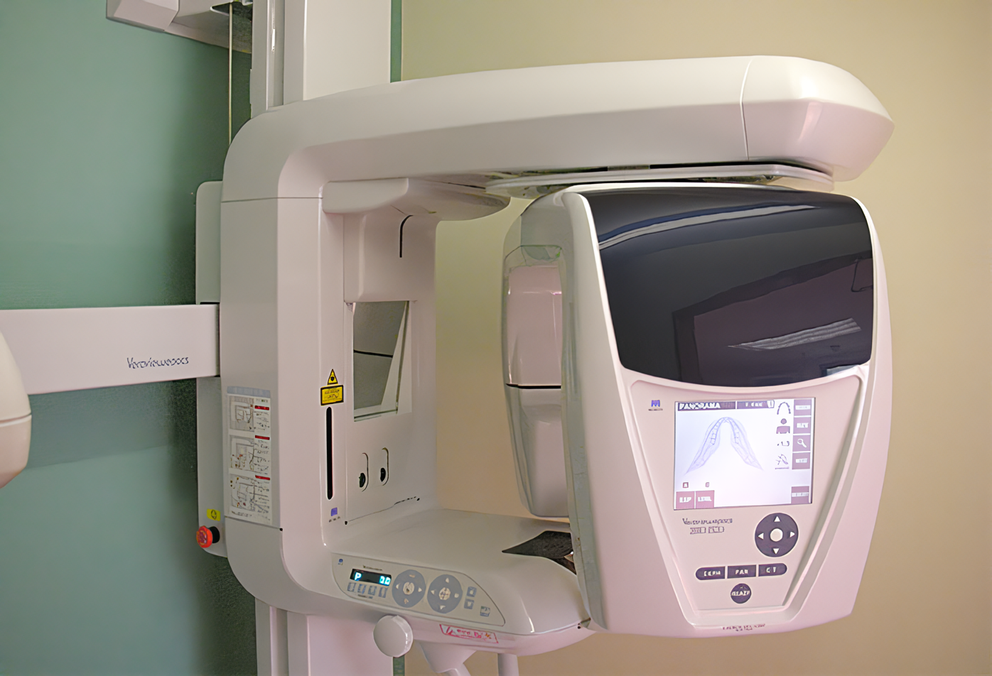 歯の表面を綺麗にし、歯石やプラークを取り除きます