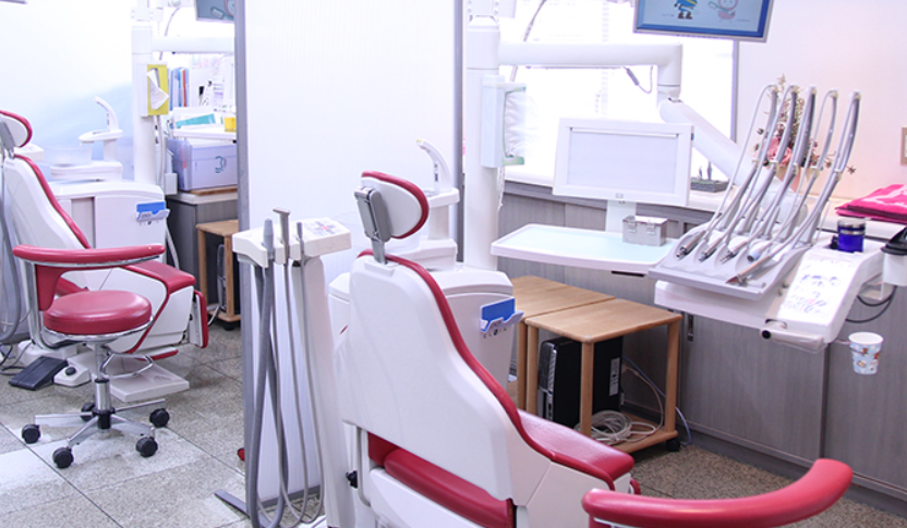 【登戸駅 徒歩4分】患者様の大切な歯を残すために。お一人お一人の症状やお悩みに合った、安心安全な治療を行っています