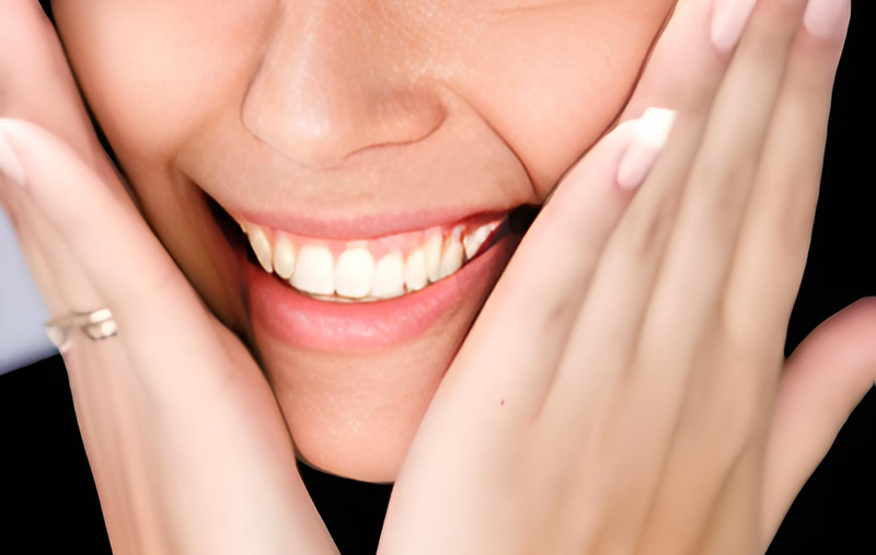 根本治療と多様な素材選択で実現する長期的な口腔健康管理