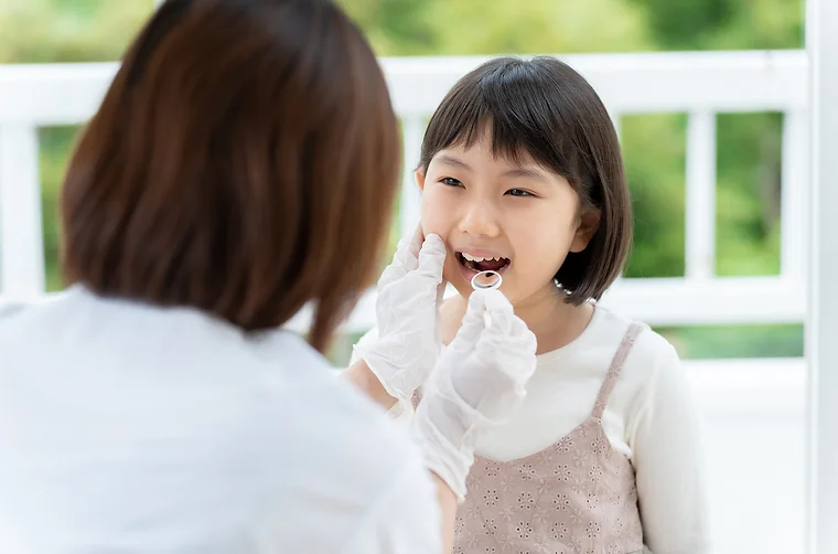 小児歯科では、お子様の成長に合わせた予防策と治療を提案しています