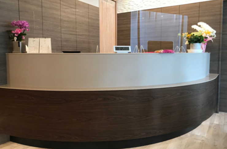 ①診療室②受付③エントランス