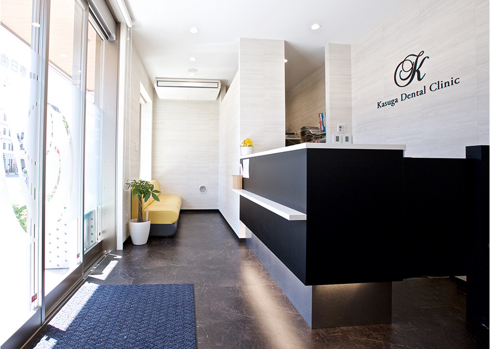 ①クリニック外観②受付③診療