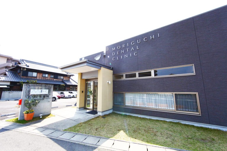 ①外観②受付③待合室