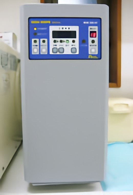 ①外観②オートクレーブ③ホルマリンガス減菌器