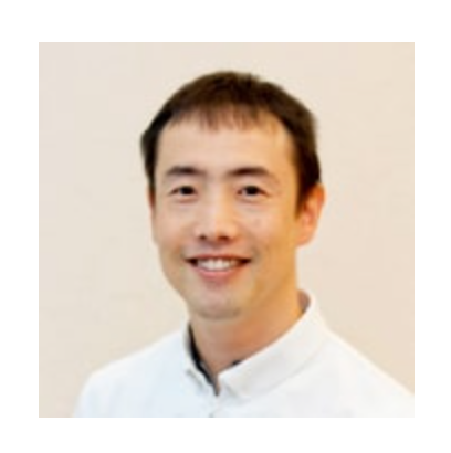 10年以上付き合いのある歯科技工士が精巧な補綴物を作製します