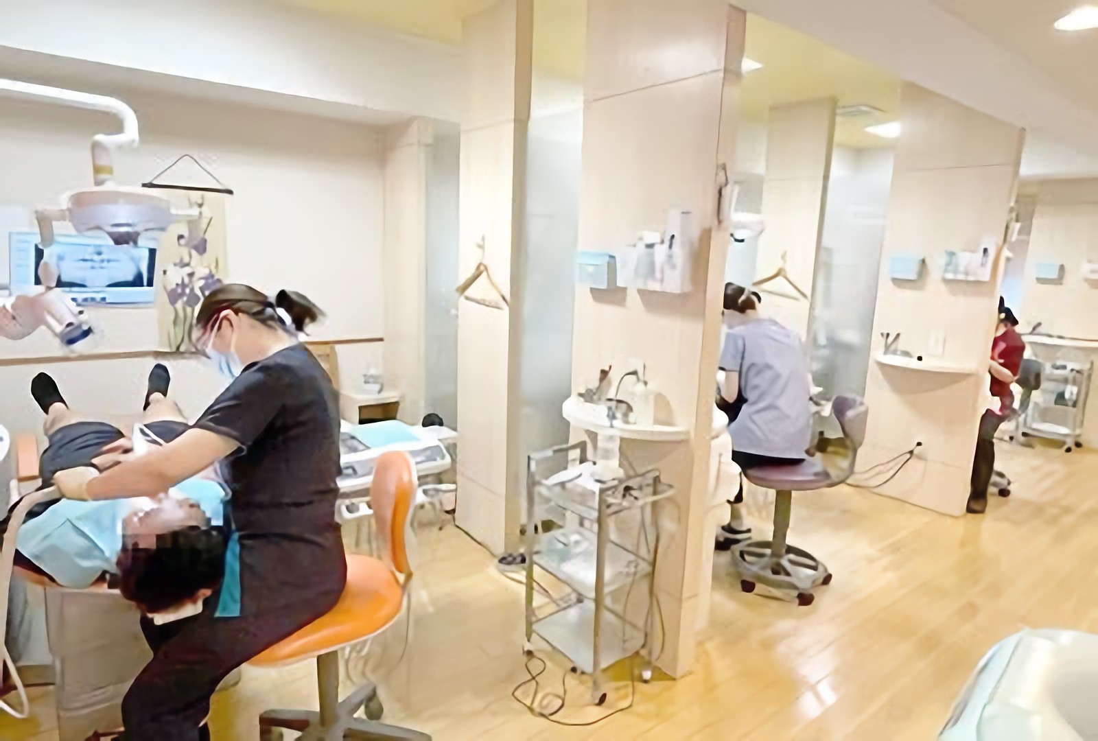 歯科衛生士によるメンテナンスを受けましょう