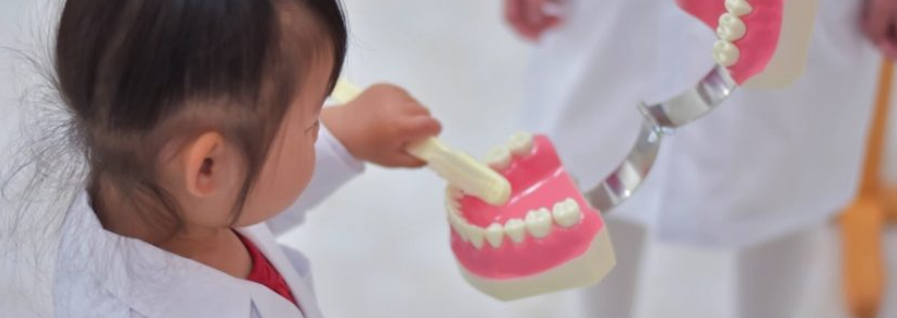 予防のプロである歯科衛生士が、一人ひとりにじっくりと時間をかけ、前回との改善点や異変を確認しながらコミュニケーションを重視し、治療を進めます。