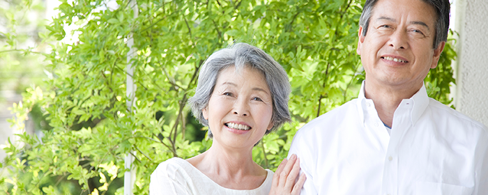 「しっかり噛みたい」「痛みや動きを抑えたい」「自然な見た目にしたい」といった希望を丁寧に伺います。